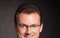 Distributed intelligence and IoT fog