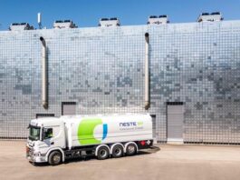 Neste MY Renewable Diesel to power Verne data centers’ back-up generators in Finland Neste MY Renewable Diesel truck in front of Verne's data center in Helsinki. Source Verne